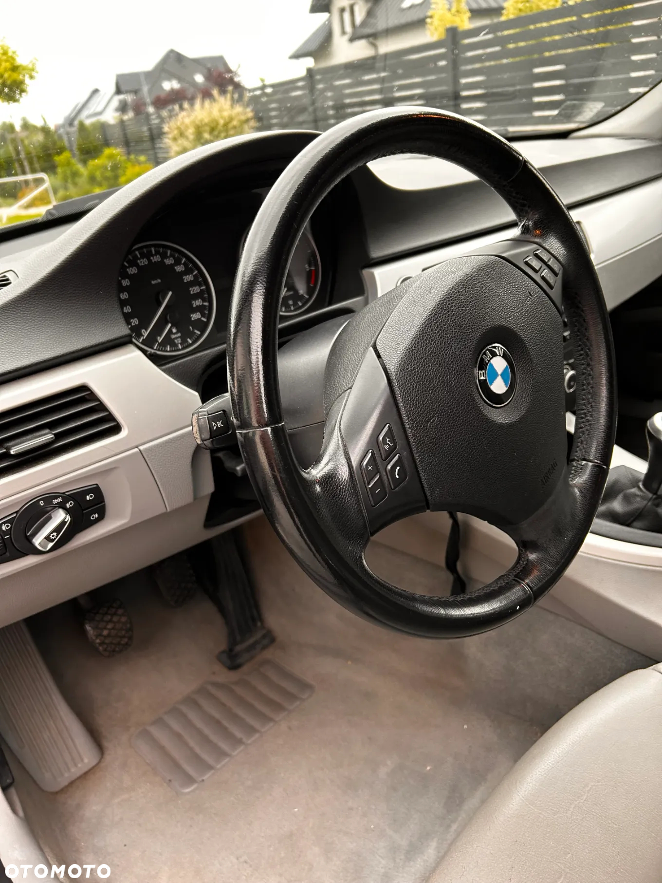 BMW Seria 3 318d - 15