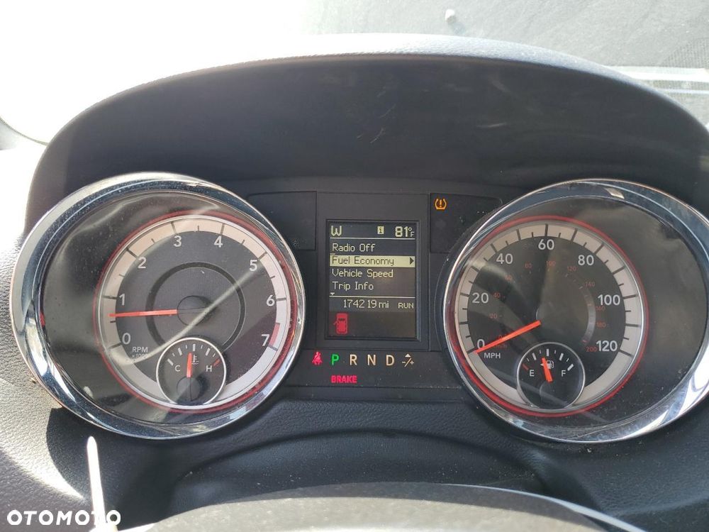 Dodge Grand Caravan - 13