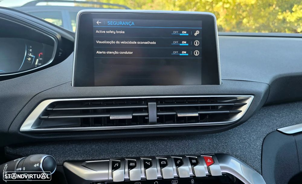 Peugeot 3008 PureTech 130 Stop & Start GPF Allure - 12