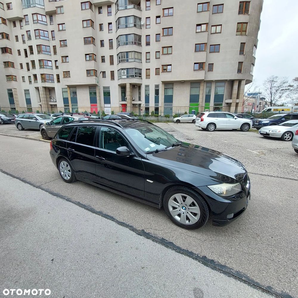 BMW 318D 2008 photo 3