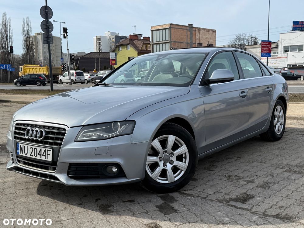 Audi A4 Limousine - 1
