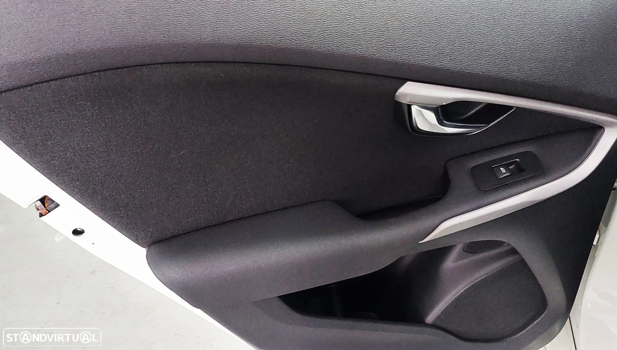 Volvo V40 1.6 D2 Eco Momentum - 20