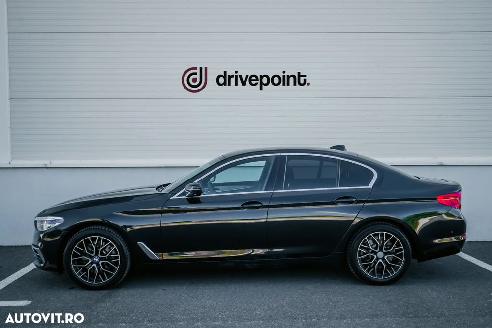 BMW Seria 5 530i xDrive AT - 12