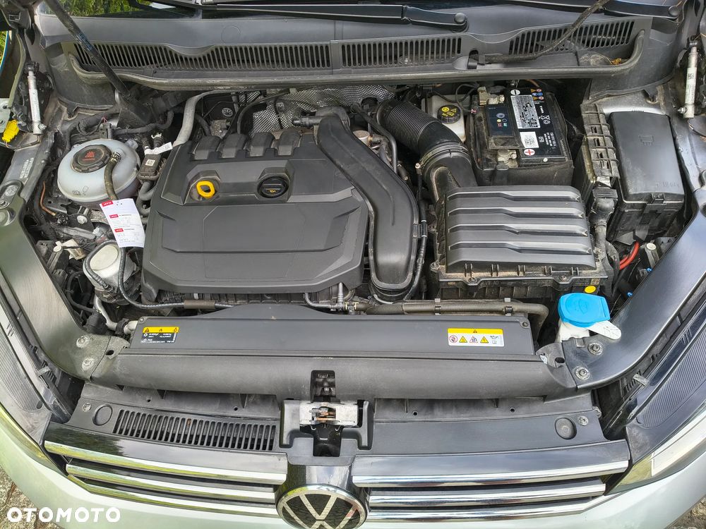 Volkswagen Touran - 26
