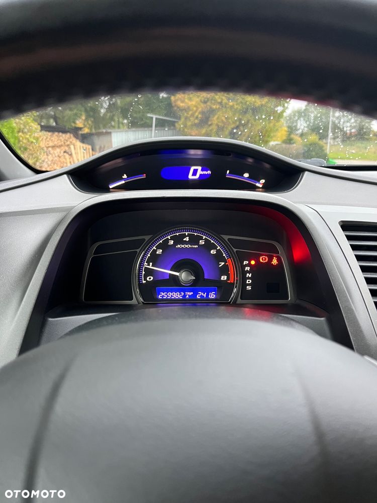 Honda Civic 1.8 Executive - 9