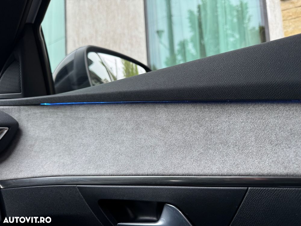Peugeot 3008 PHEV 300 EAT8 4X4 GT - 32
