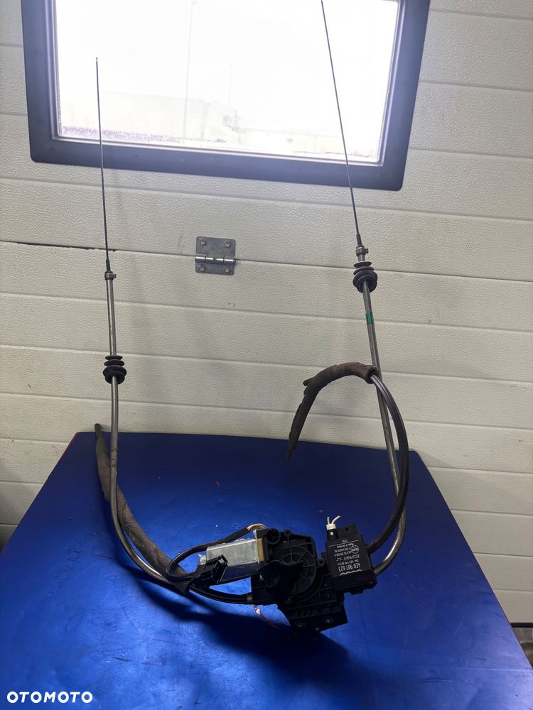 AUDI A8 D3 PODNOSNIK ROLETY DRZWI LEWY TYL 4E0861963 - 1