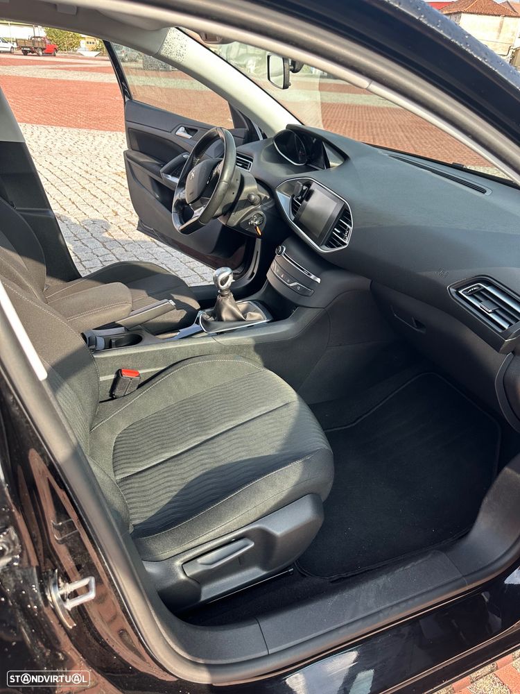 Peugeot 308 SW 1.6 BlueHDi Allure - 14