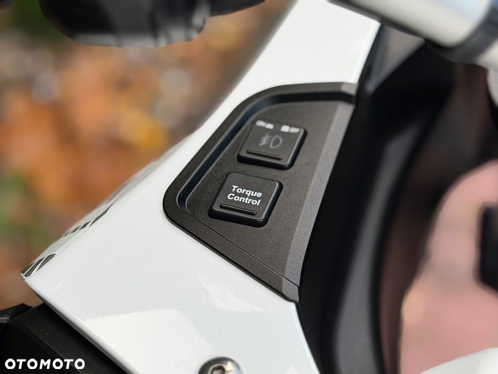 Honda VFR - 32