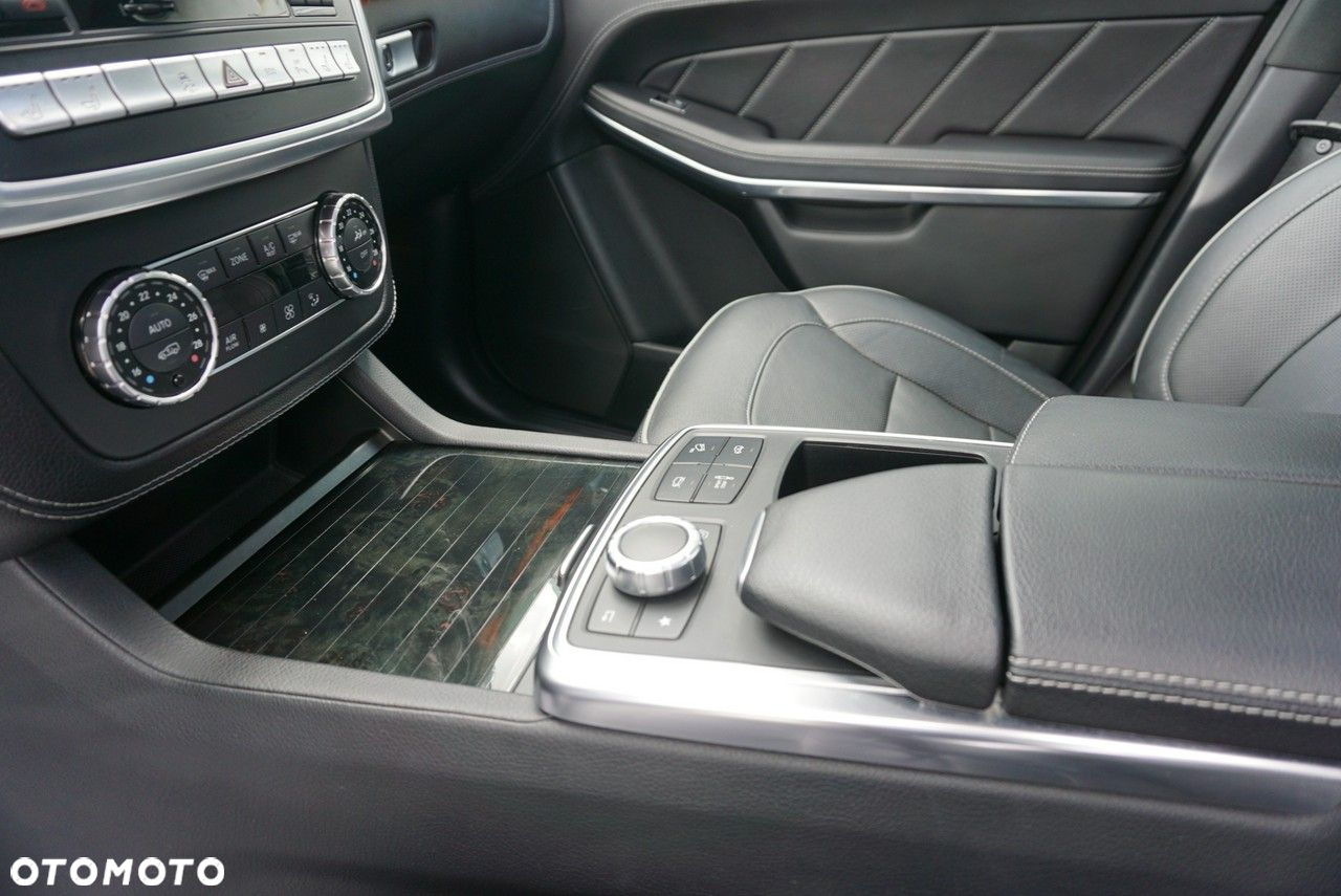 Mercedes-Benz GL - 15