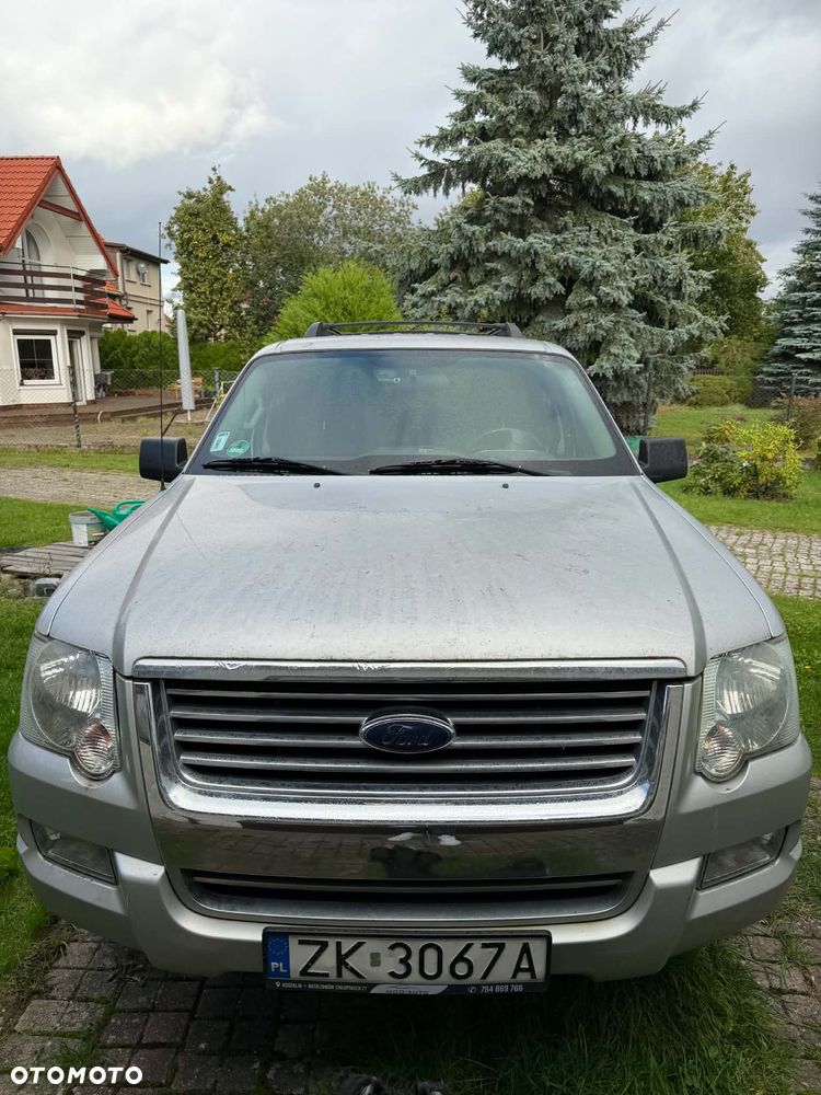 Ford Explorer - 2