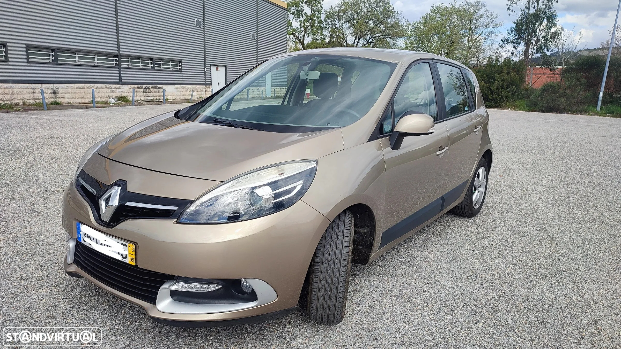 Renault Scénic 1.5 dCi Dynamique S - 10