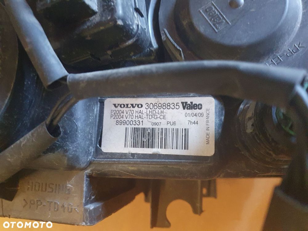 REFLEKTOR PRAWY XENON VOLVO V70 II XC70 LIFT EUROPA - 9