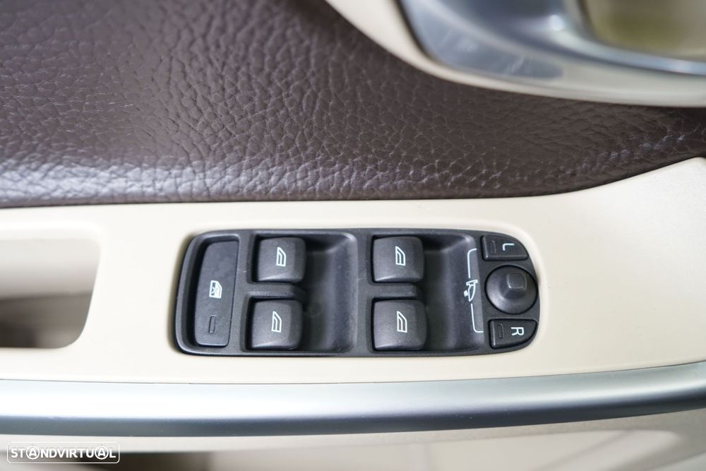 Volvo XC 60 2.0 D3 Summum Geartronic - 20