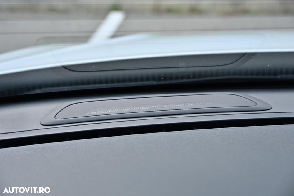 Volvo V60 D6 Plug-In-Hybrid AWD Geartronic Summum - 28