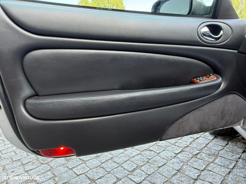 Jaguar XK XKR 4.0 Convertible - 40