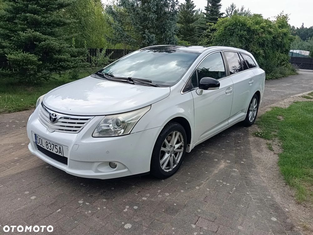 Toyota Avensis 2.2 D-4D Prestige - 1