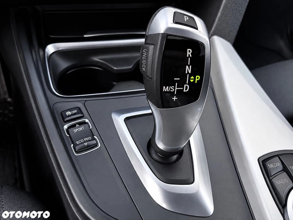 BMW Seria 3 - 30