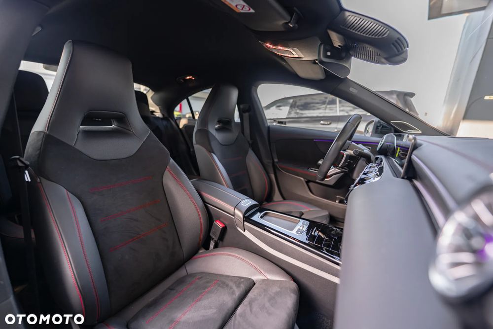 Mercedes-Benz CLA 200 7G-DCT Edition AMG Line - 27