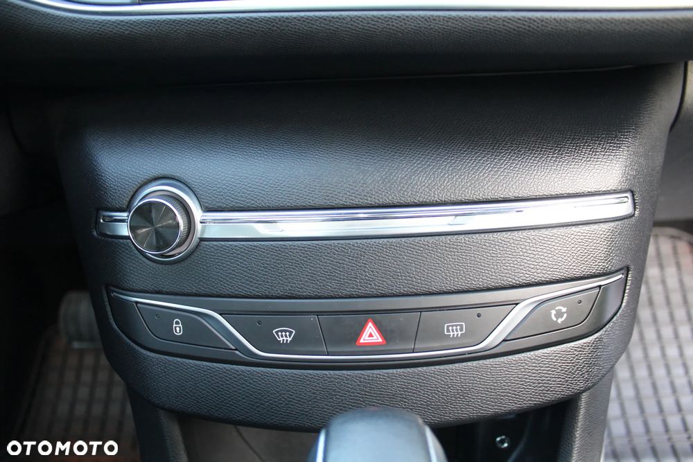 Peugeot 308 1.2 PureTech Allure S&S - 30