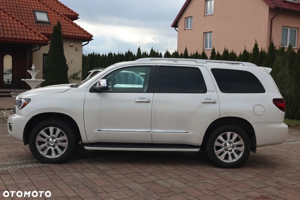 Toyota Sequoia - 6