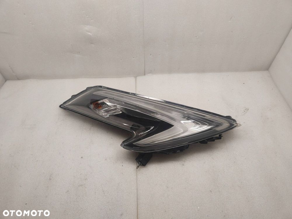 Nissan Juke I LED Przód strona prawa 26120BV80C - 1