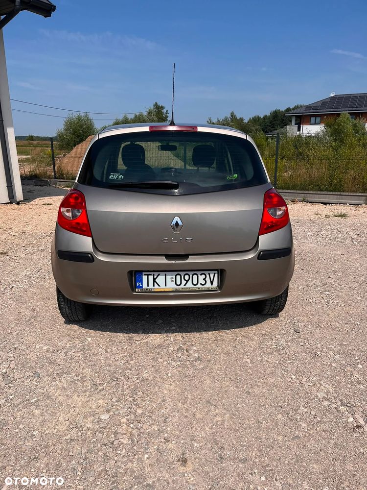 Renault Clio 1.5 dCi Authentique - 7
