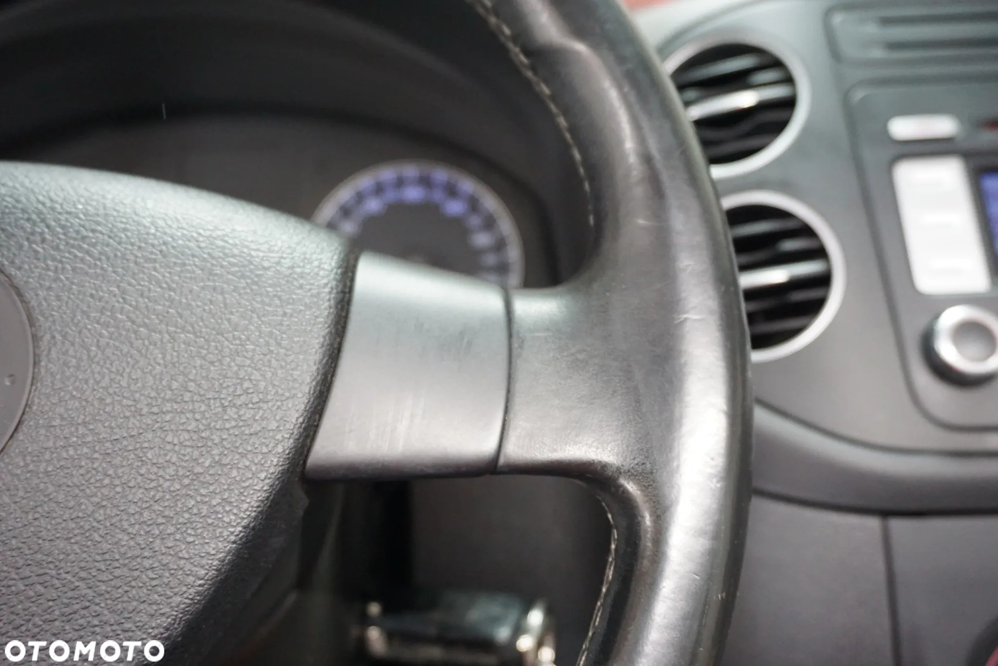Volkswagen Golf Plus 1.9 TDI DSG United - 28