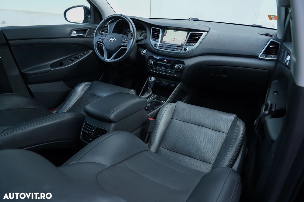 Hyundai Tucson 2.0 CRDI 4WD Automatik Advantage - 12