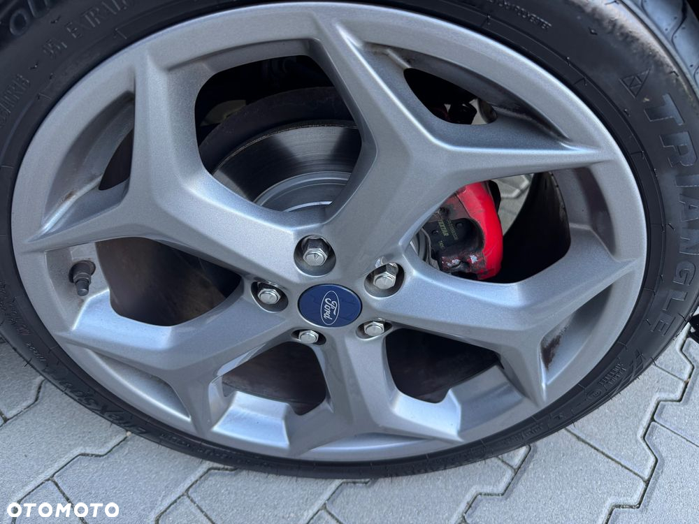 Ford Focus 2.0 TDCi ST-2 - 19