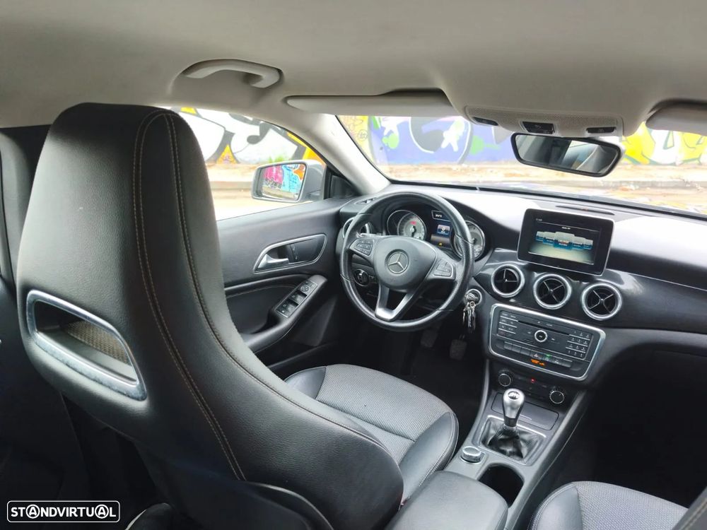 Mercedes-Benz CLA 180 d Shooting Brake - 6