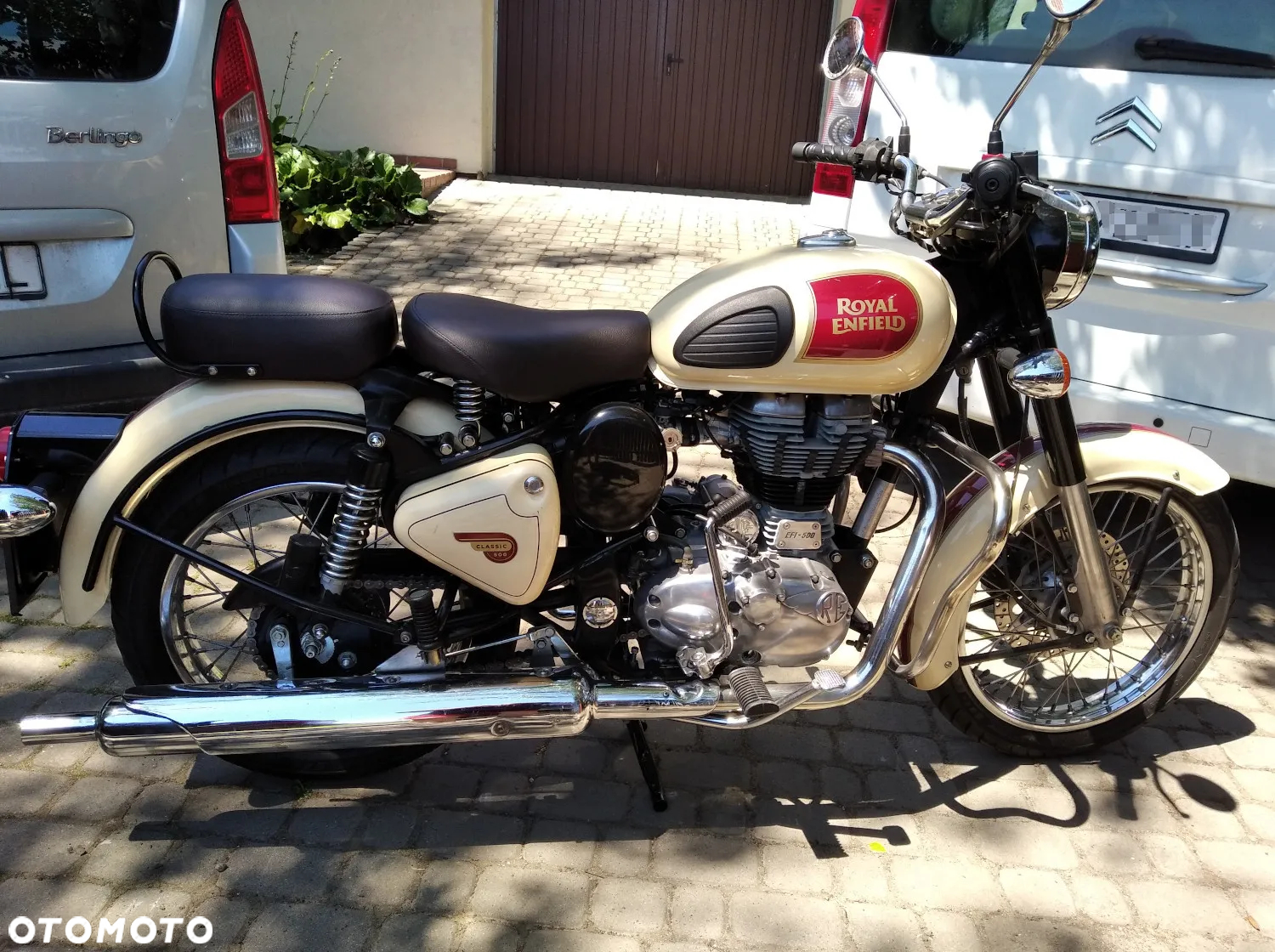Royal Enfield Classic - 2