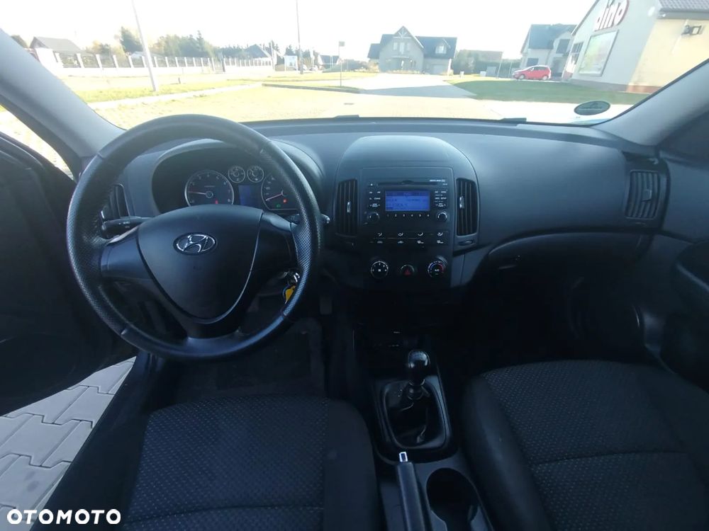 Hyundai i30 1.4 Classic + - 9