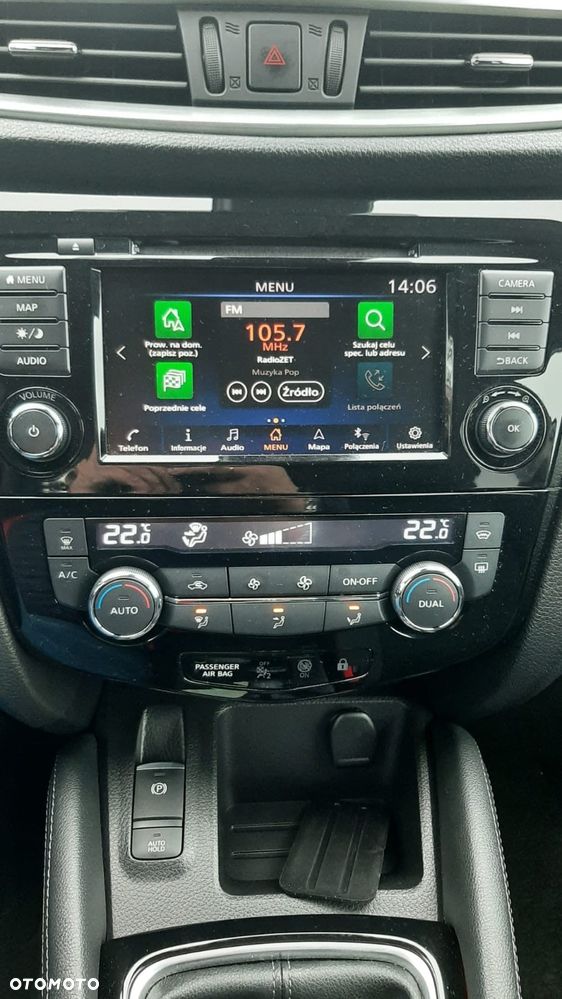 Nissan Qashqai 1.3 DIG-T TEKNA - 24