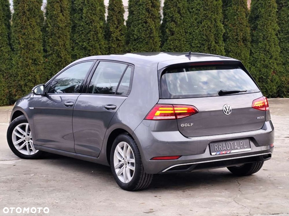 Volkswagen Golf - 27