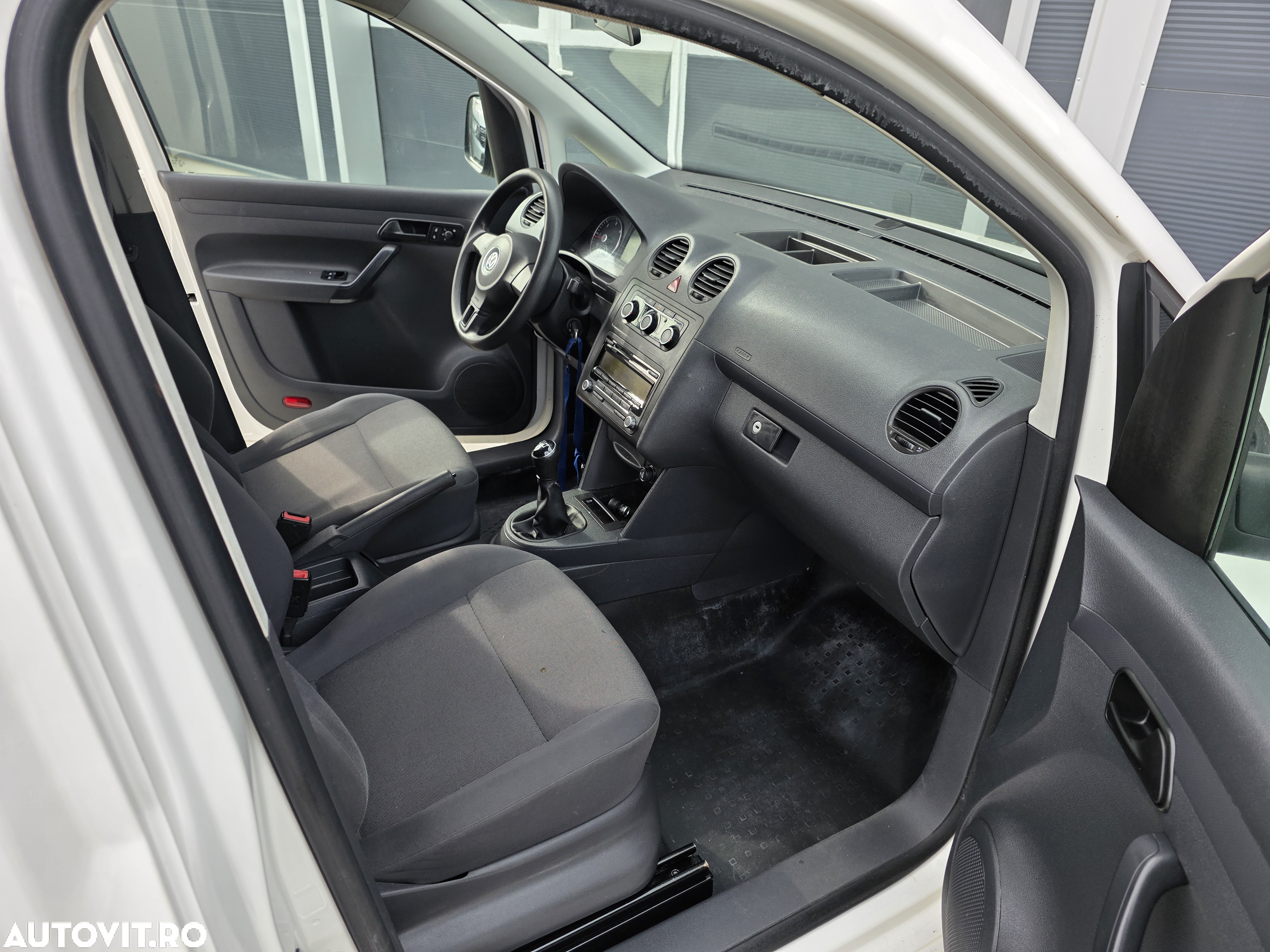 Volkswagen Caddy - 10