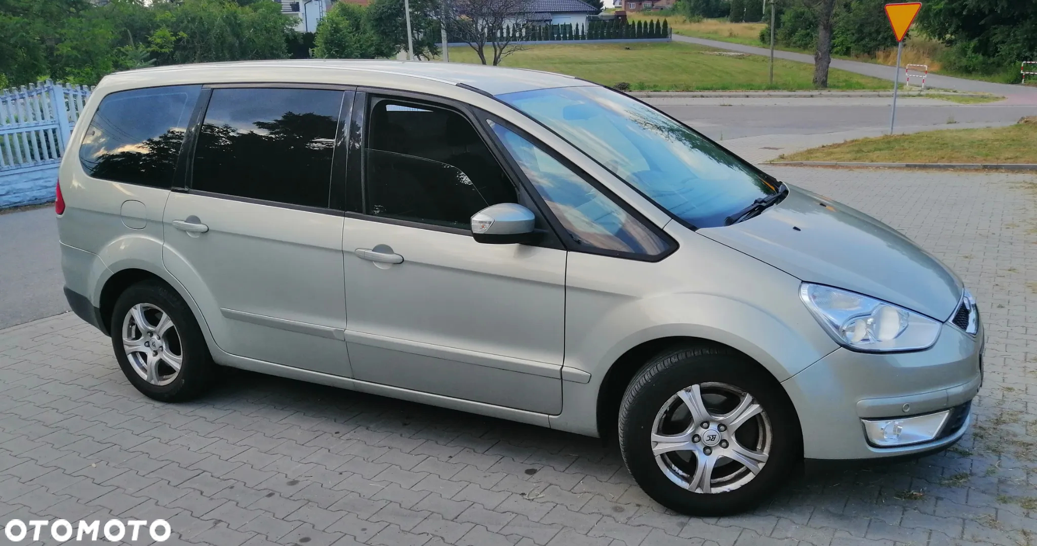 Ford Galaxy - 3