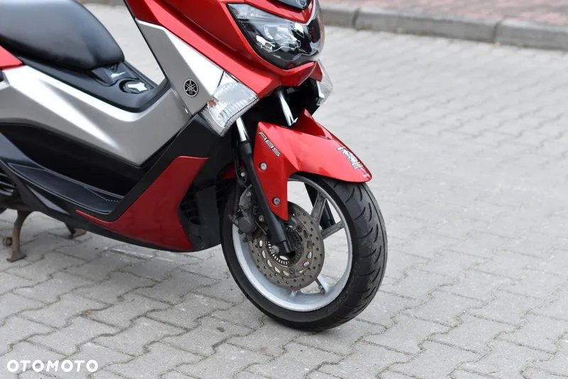 Yamaha NMAX - 4