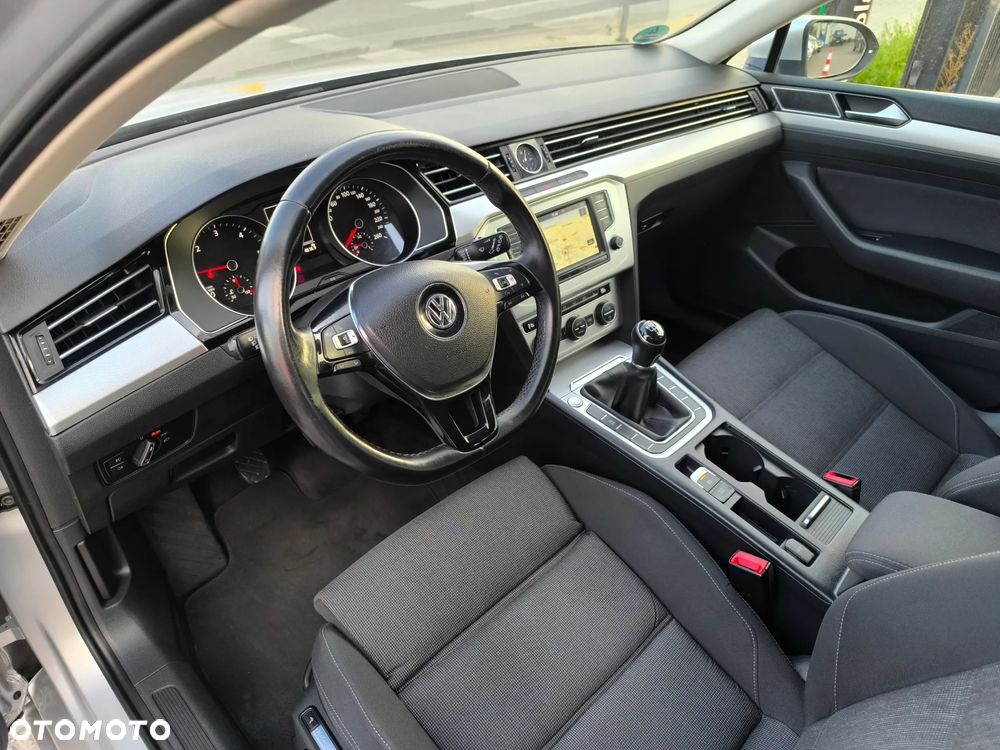 Volkswagen Passat Variant 2.0 TDI (BlueMotion Technology) Comfortline - 9