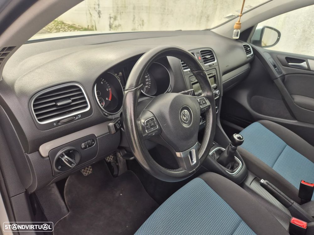 VW Golf 1.6 TDi Trendline BlueMotion - 13