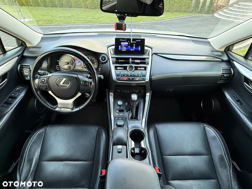 Lexus NX 300h Comfort AWD - 12