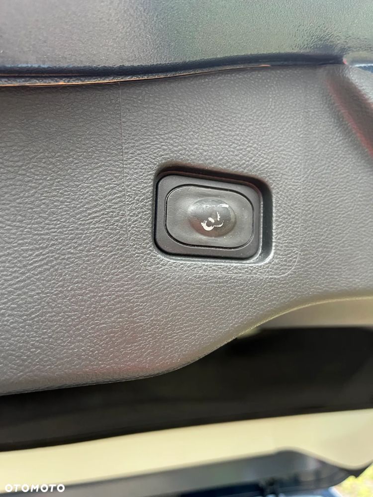 Ford Mondeo 2.0 Hybrid Titanium - 16