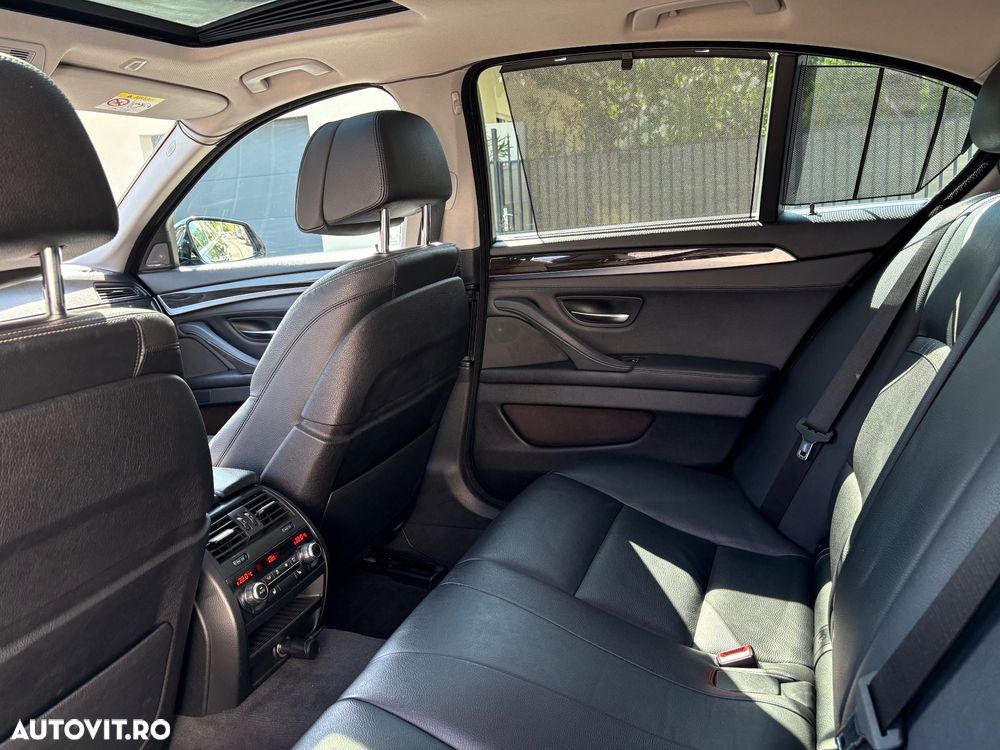 BMW Seria 5 530d xDrive AT - 3