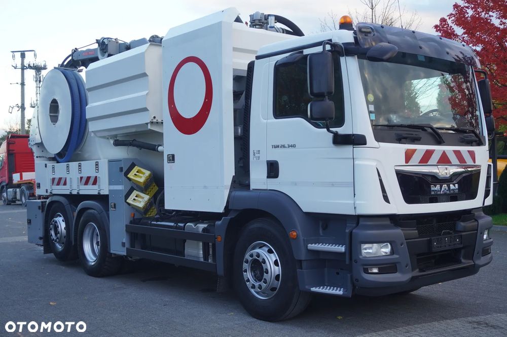 MAN TGM 26.340 E6 / Beczka asenizacyjna Rivard 11,8 m3 / 110 tys. km / oś skrętna - 8