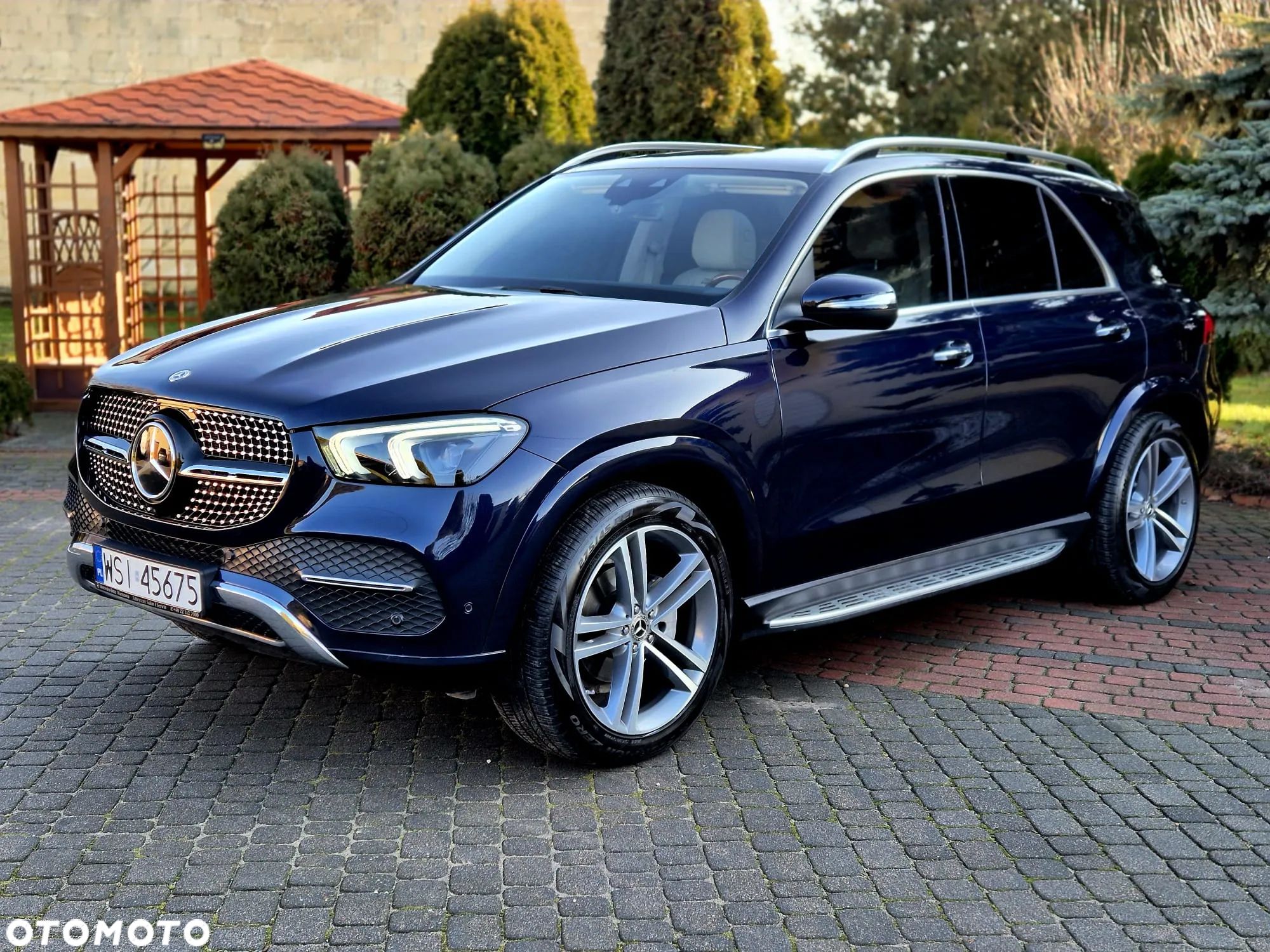 Mercedes-Benz GLE - 1