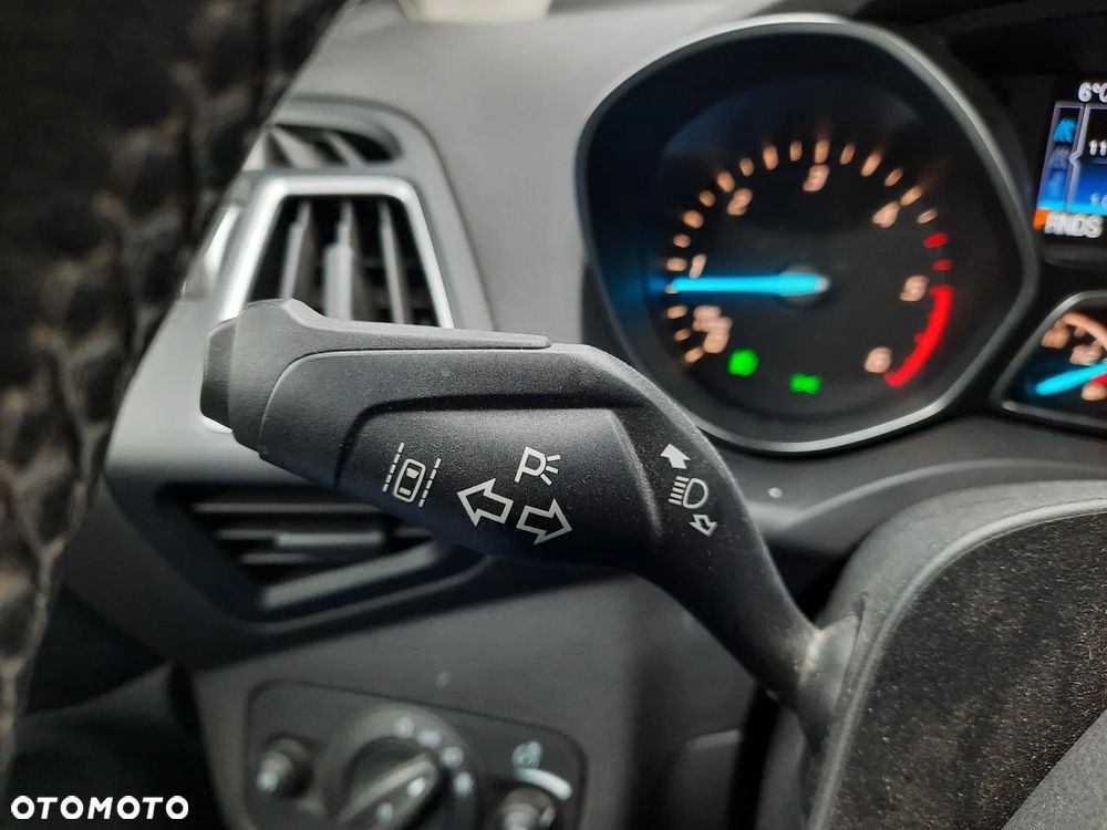 Ford Kuga 2.0 TDCi 4x4 SYNC - 26