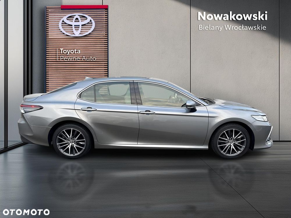 Toyota Camry 2.5 Hybrid Executive CVT - 29