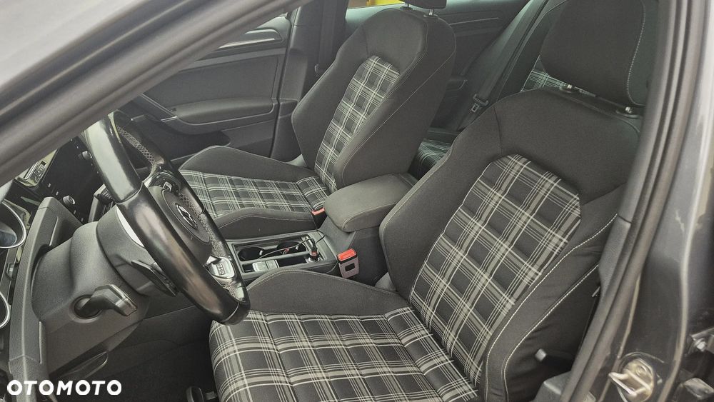 Volkswagen Golf 2.0 TDI BMT GTD DSG - 10
