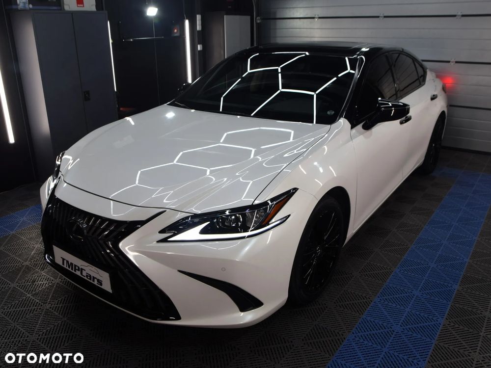 Lexus ES 300h Business Line - 36