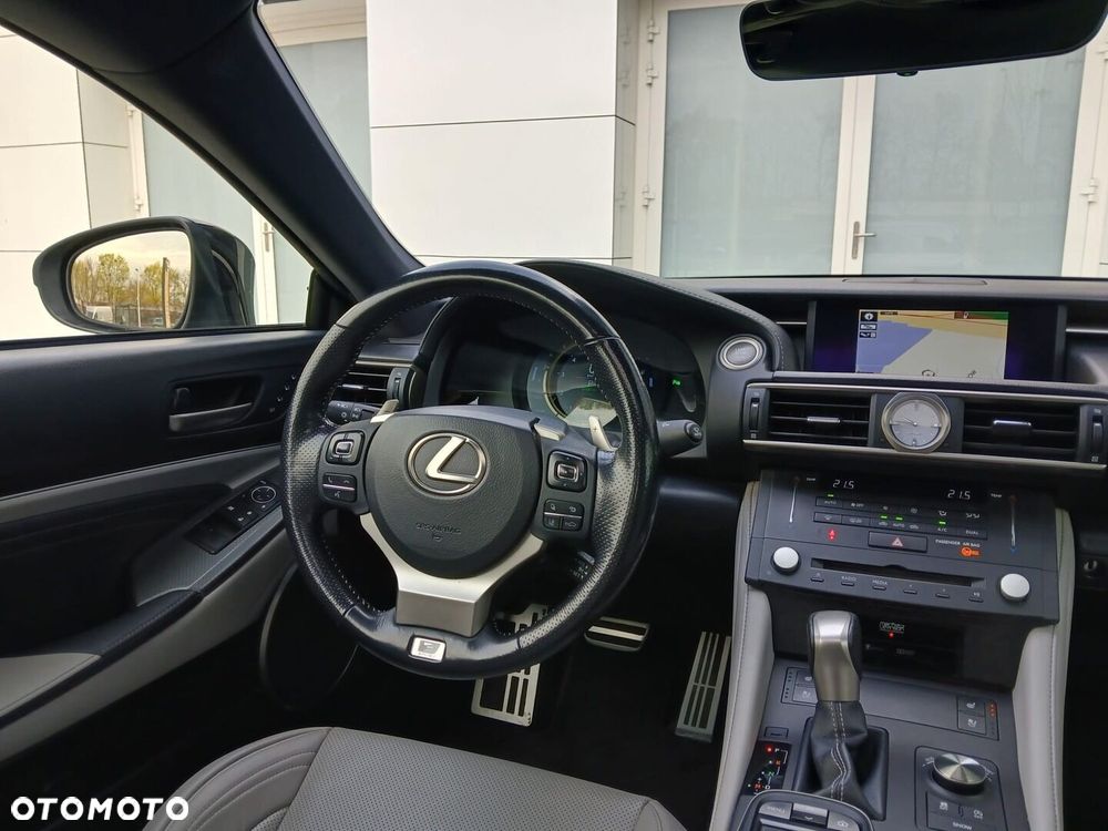 Lexus RC 200t / 300 F Sport - 5
